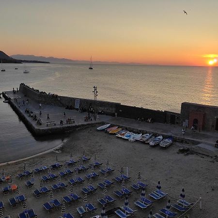 Casa Vacanze Tramonto Alla Marina Cefalù Kültér fotó