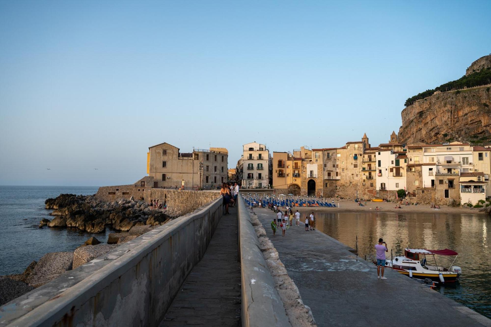 Casa Vacanze Tramonto Alla Marina Cefalù Kültér fotó