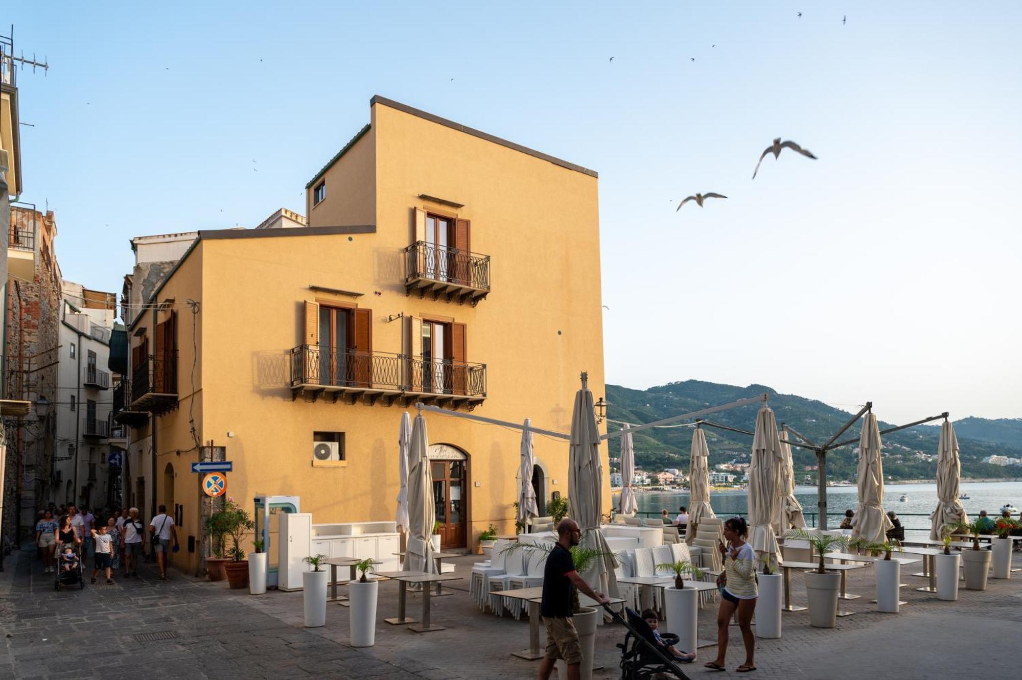 Casa Vacanze Tramonto Alla Marina Cefalù Kültér fotó