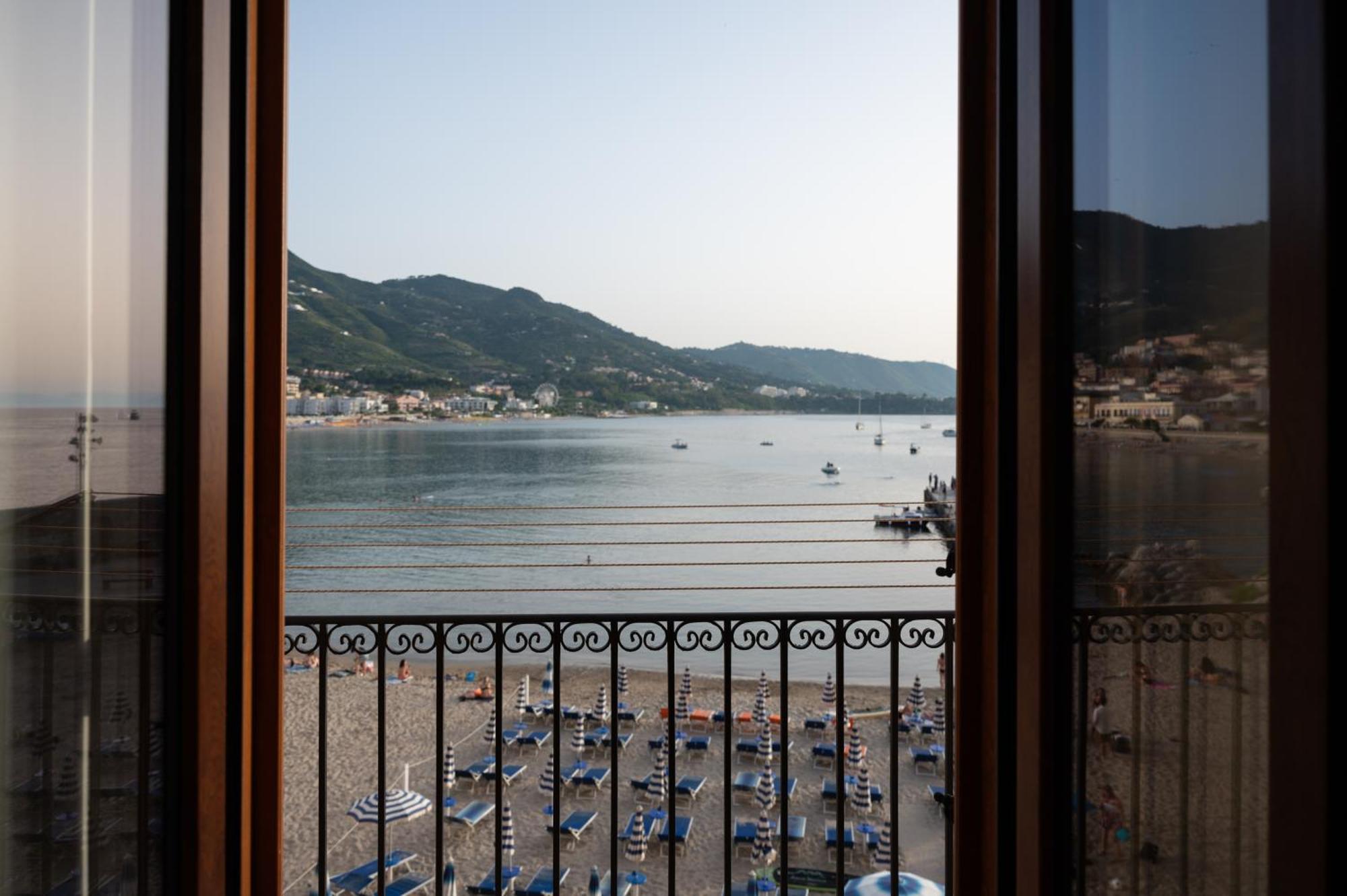 Casa Vacanze Tramonto Alla Marina Cefalù Kültér fotó